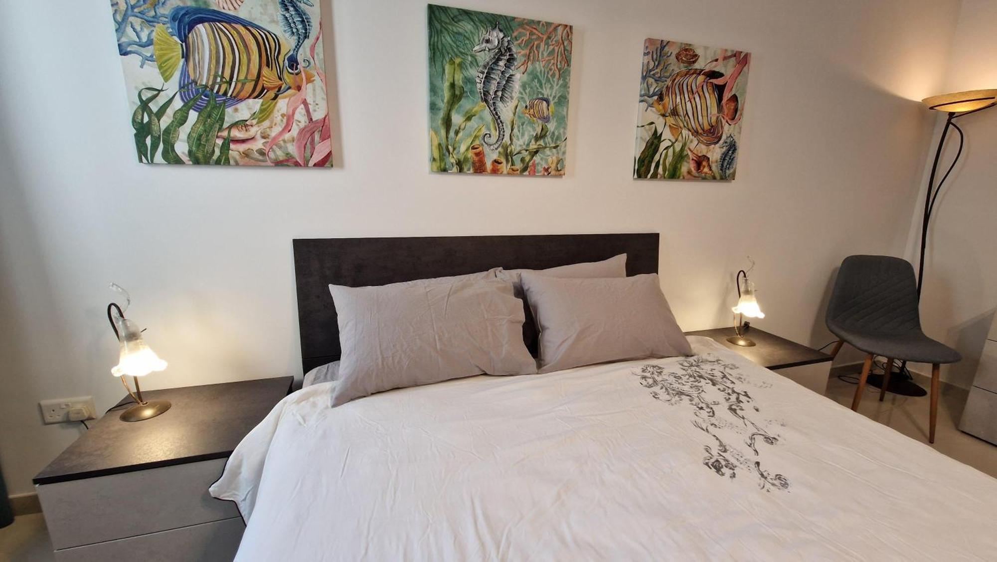 Carousel Apartment *