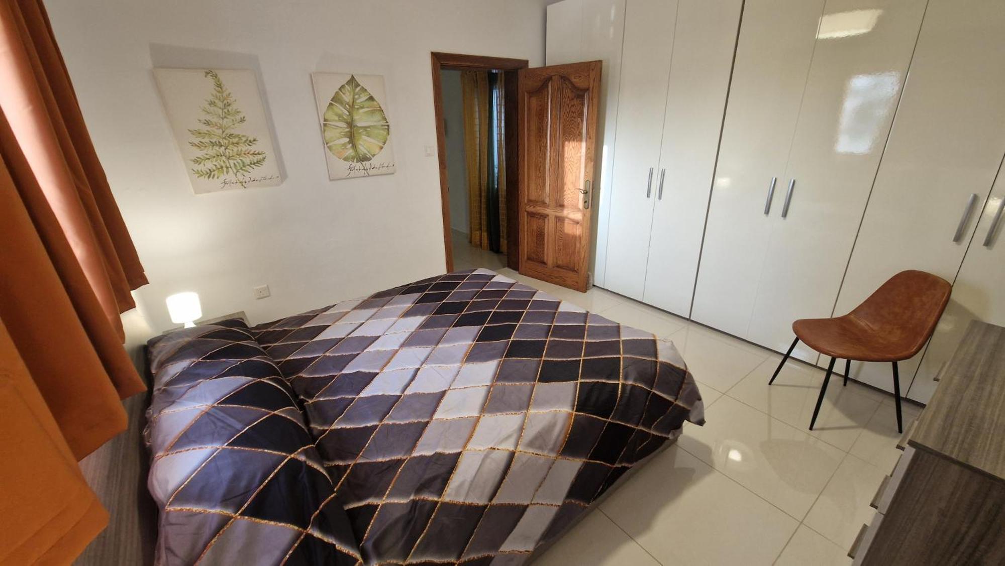 Carousel Apartment *